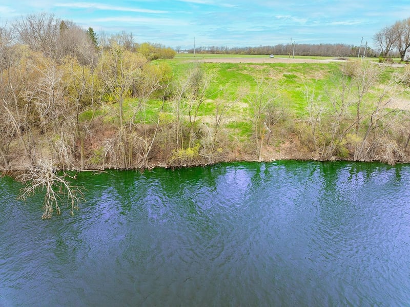 4351 Lost Dauphin Rd #6, De Pere, WI 54115