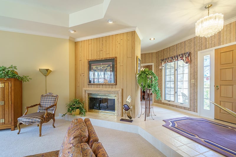 4527 Choctaw Trl, Green Bay, WI 54313-9509