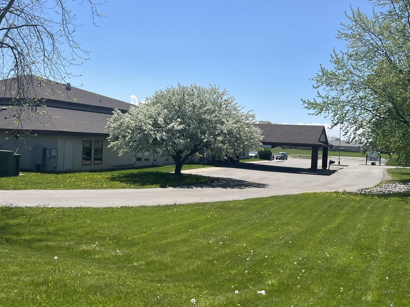 3870 Jackson St, Oshkosh, WI 54901-9701