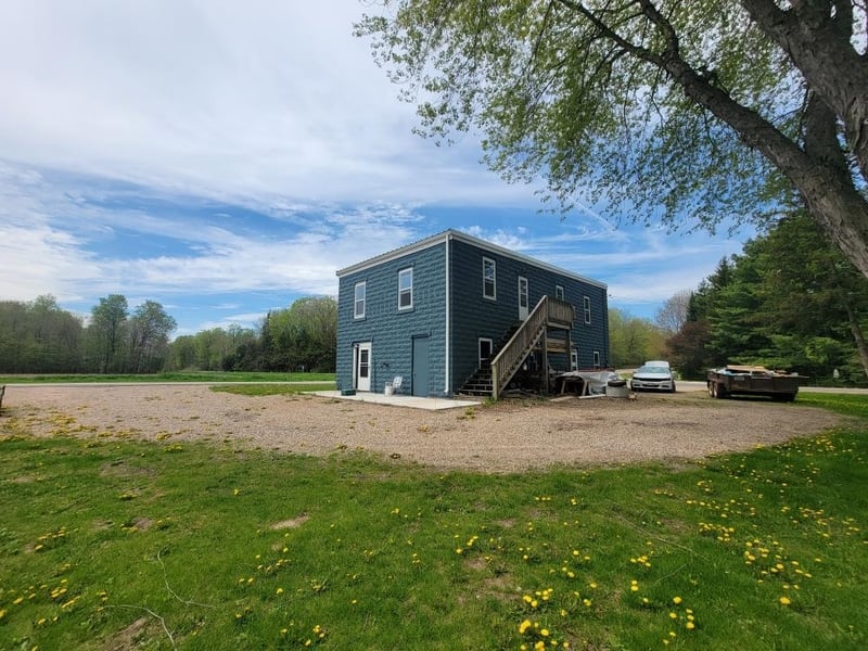9106 County Rd B, Oconto Falls, WI 54154