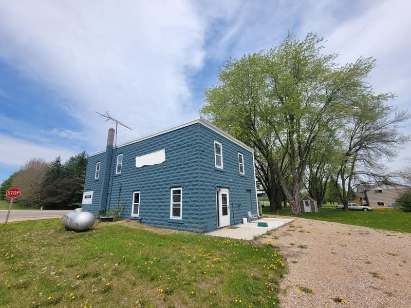 9106 County Rd B, Oconto Falls, WI 54154