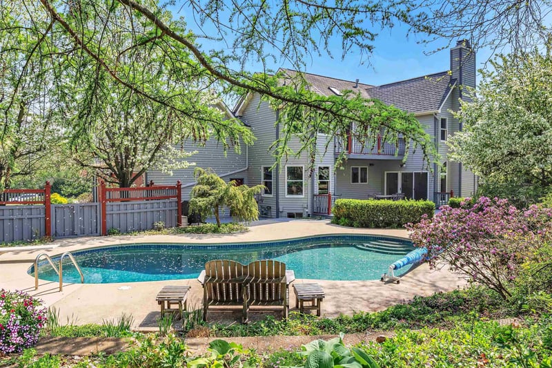 4514 Mohawk Ct, Green Bay, WI 54313-9513