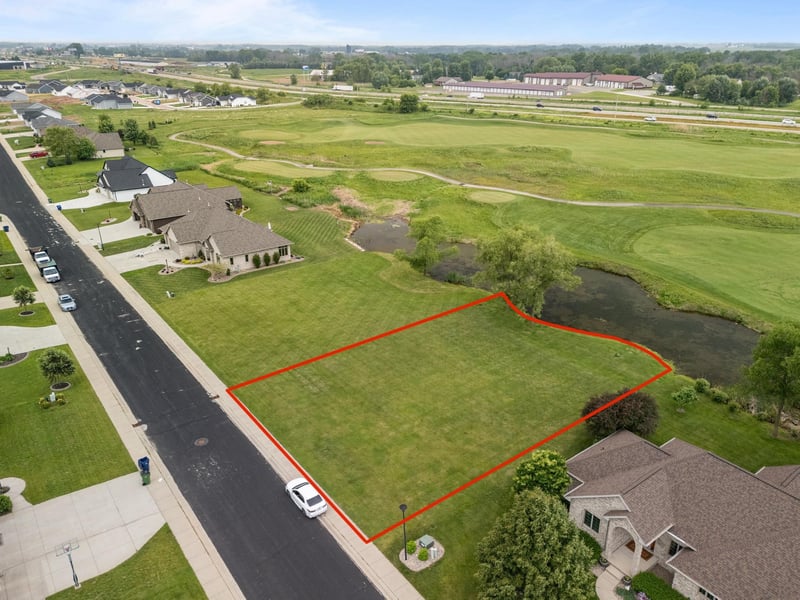 556 Royal St Pats Dr, Wrightstown, WI 54180