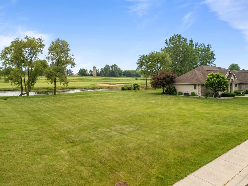 556 Royal St Pats Dr, Wrightstown, WI 54180