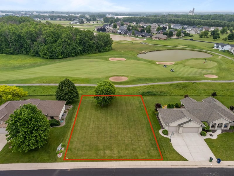 563 Royal St Pats Dr, Wrightstown, WI 54180