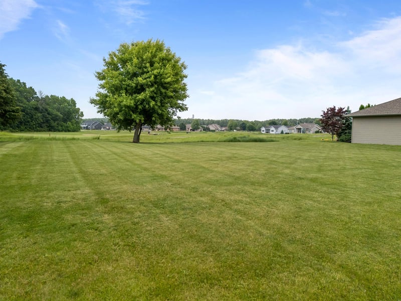 563 Royal St Pats Dr, Wrightstown, WI 54180