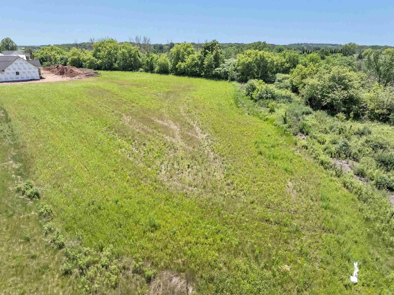 2940 Creekwood Dr #87, Green Bay, WI 54313