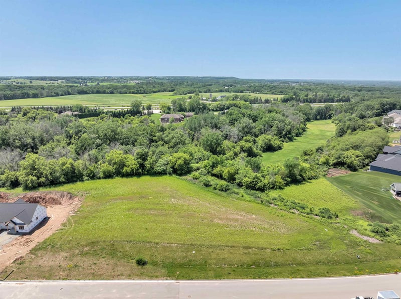 2940 Creekwood Dr #87, Green Bay, WI 54313