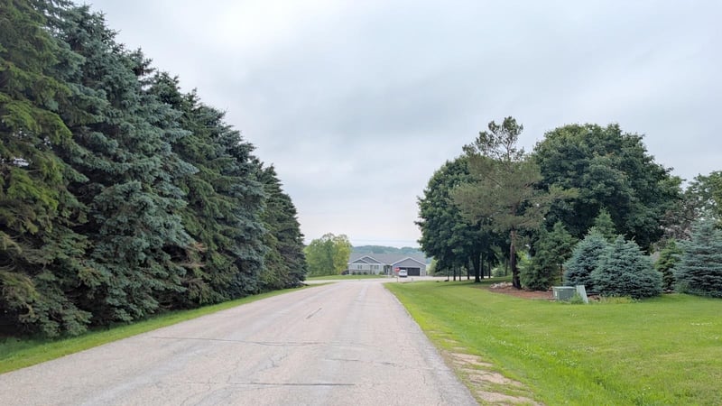 W5390 Campbell Dr, Hilbert, WI 54129