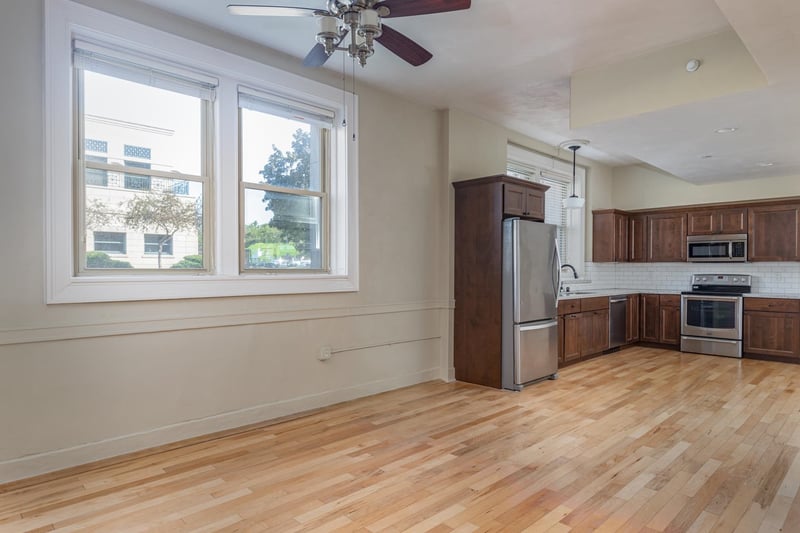 105 Washington Ave #001, Oshkosh, WI 54901-4930