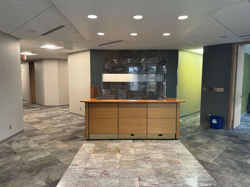 1088 Springhurst Dr, Green Bay, WI 54304