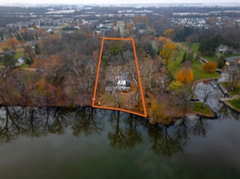 3390 Fond Du Lac Rd, Oshkosh, WI 54902-7319