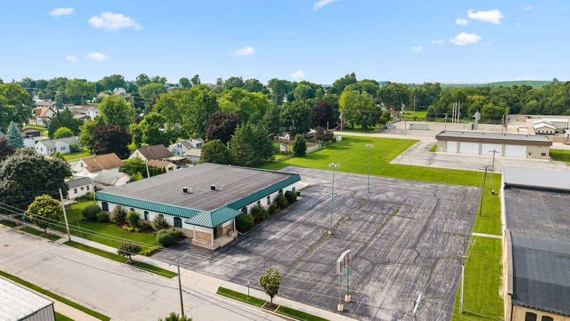 1828 Park Ave, New Holstein, WI 53061