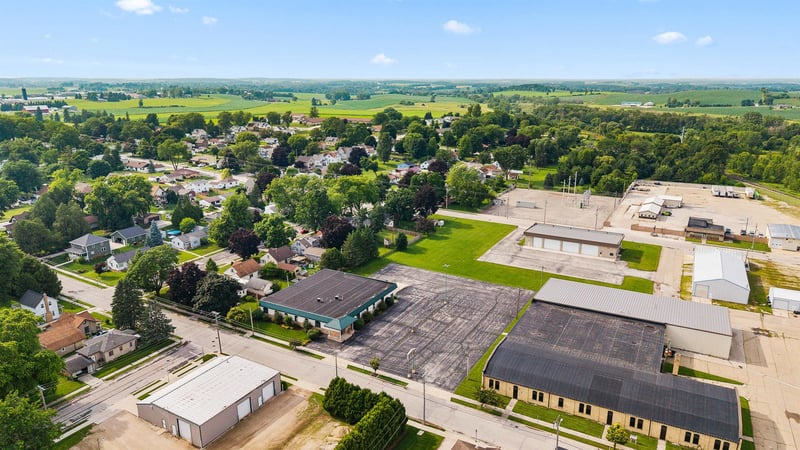 1828 Park Ave, New Holstein, WI 53061