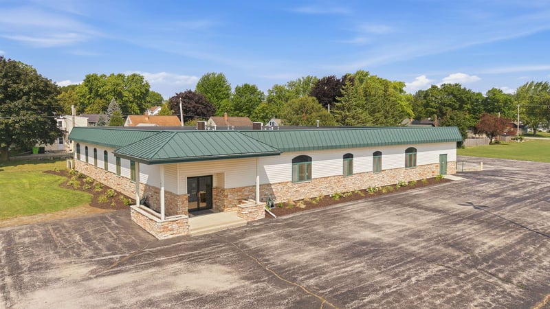 1828 Park Ave, New Holstein, WI 53061