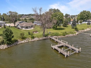 1693 Butte Des Morts Beach Rd, Neenah, WI 54956-1410