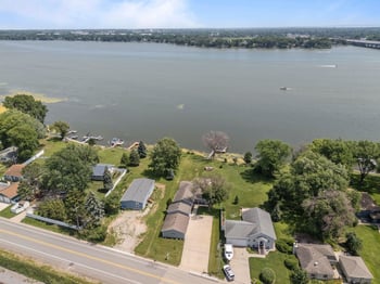 1693 Butte Des Morts Beach Rd, Neenah, WI 54956-1410