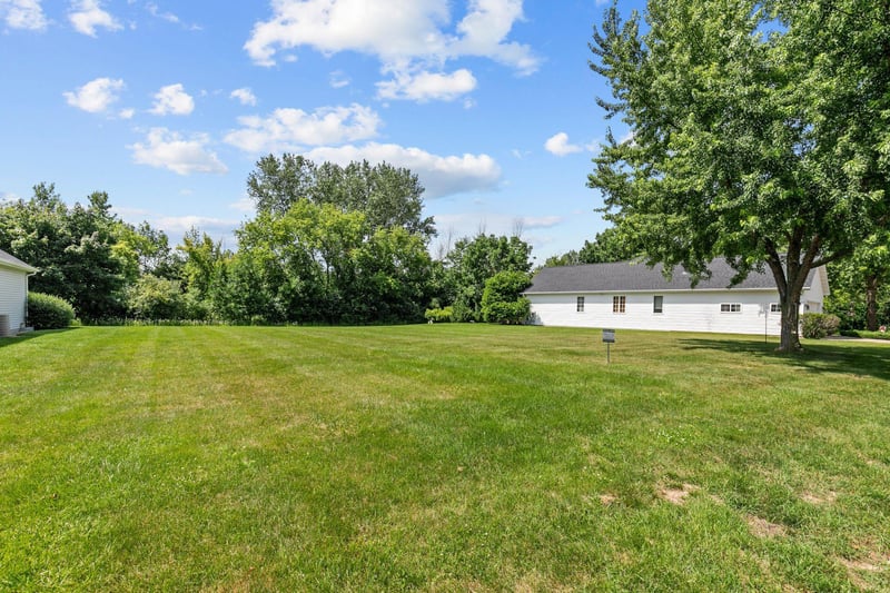 4761 Westbrook Ct #87, Appleton, WI 54913