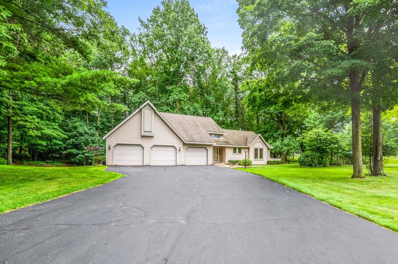 3081 Big Timber Cir, Suamico, WI 54313