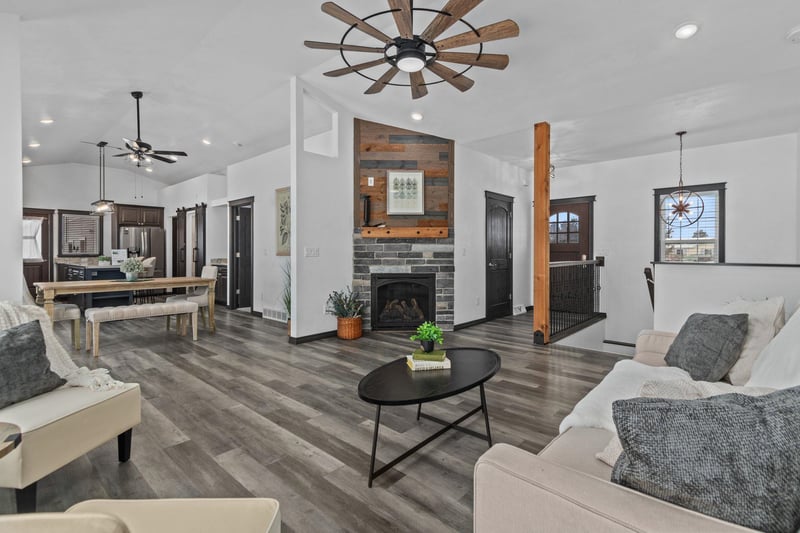 3815 Stonewall Dr, De Pere, WI 54115