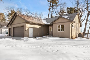 1108 Pinecrest Rd, Green Bay, WI 54313