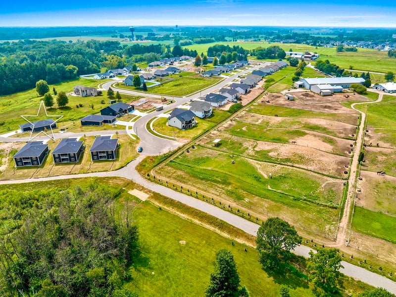 4001 Antwerp Ave, Howard, WI 54313-7518