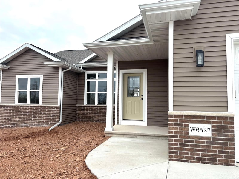 W6527 Breezy Way, Appleton, WI 54915