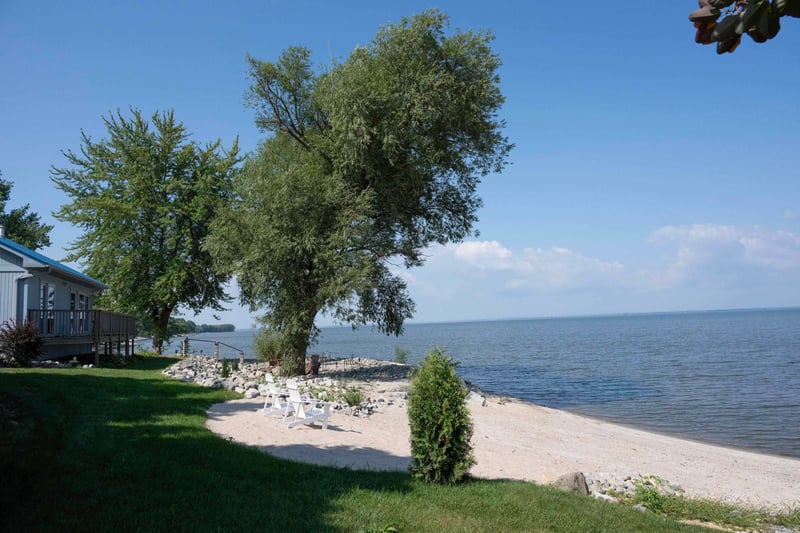 4061 Nicolet Rd, Green Bay, WI 54311-9761