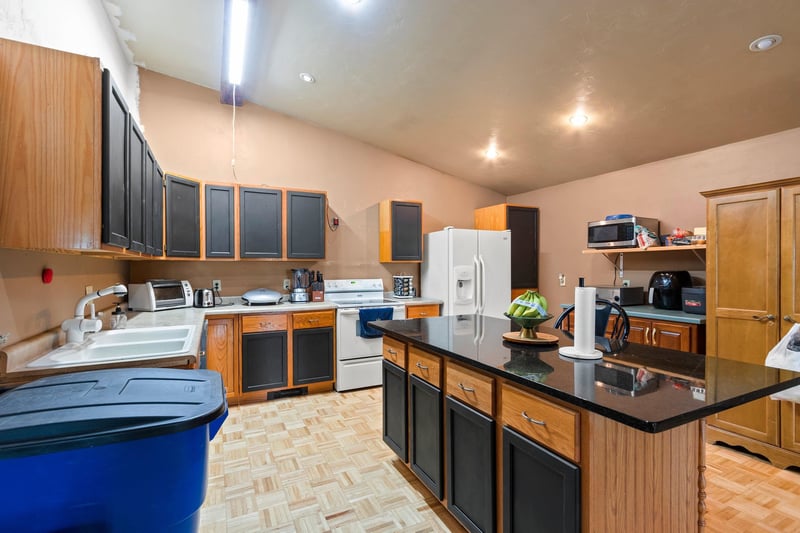 118 Pulaski St, Pulaski, WI 54162