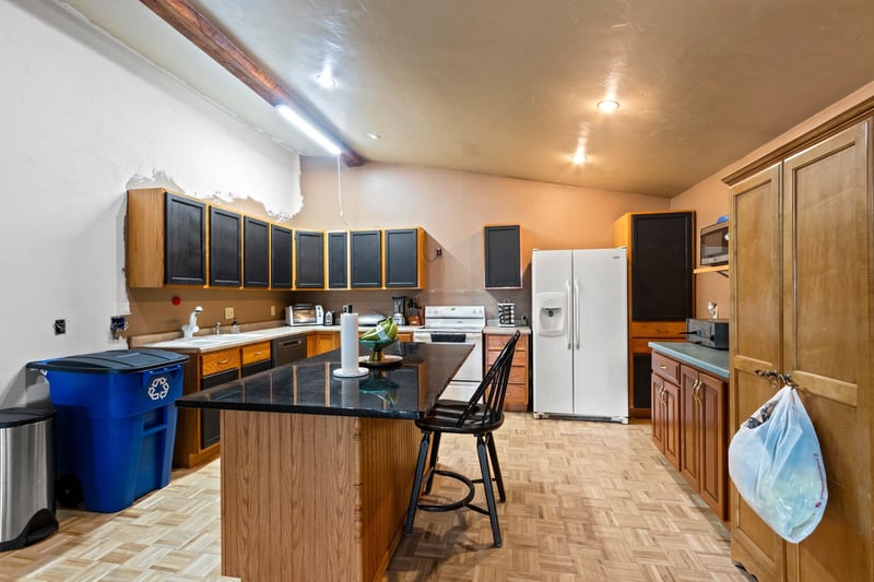118 Pulaski St, Pulaski, WI 54162