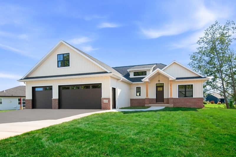 3224 Eclipse Dr, Green Bay, WI 54311