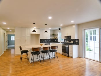 2031 Bradbury Ln, Green Bay, WI 54313