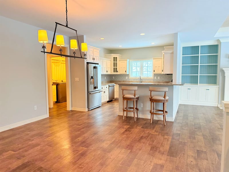 1853 Swan Rd, De Pere, WI 54115