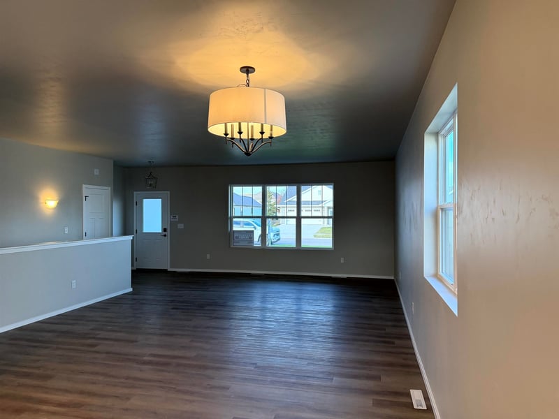 N9330 Gemstone Ct, Appleton, WI 54915