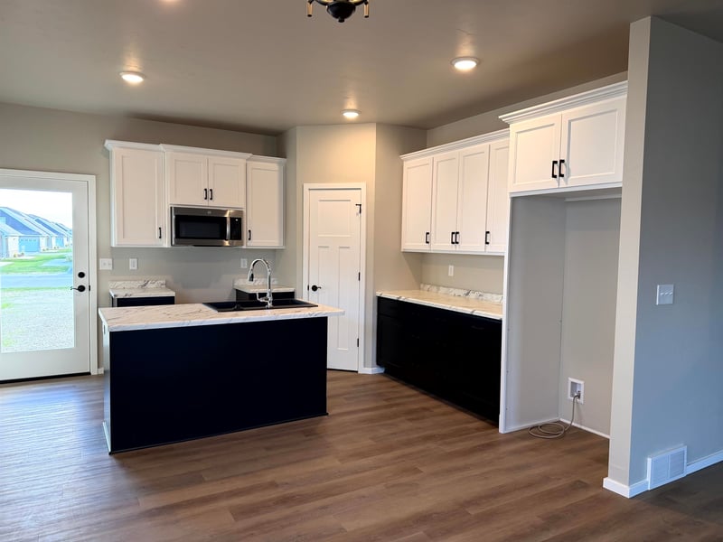 N9330 Gemstone Ct, Appleton, WI 54915