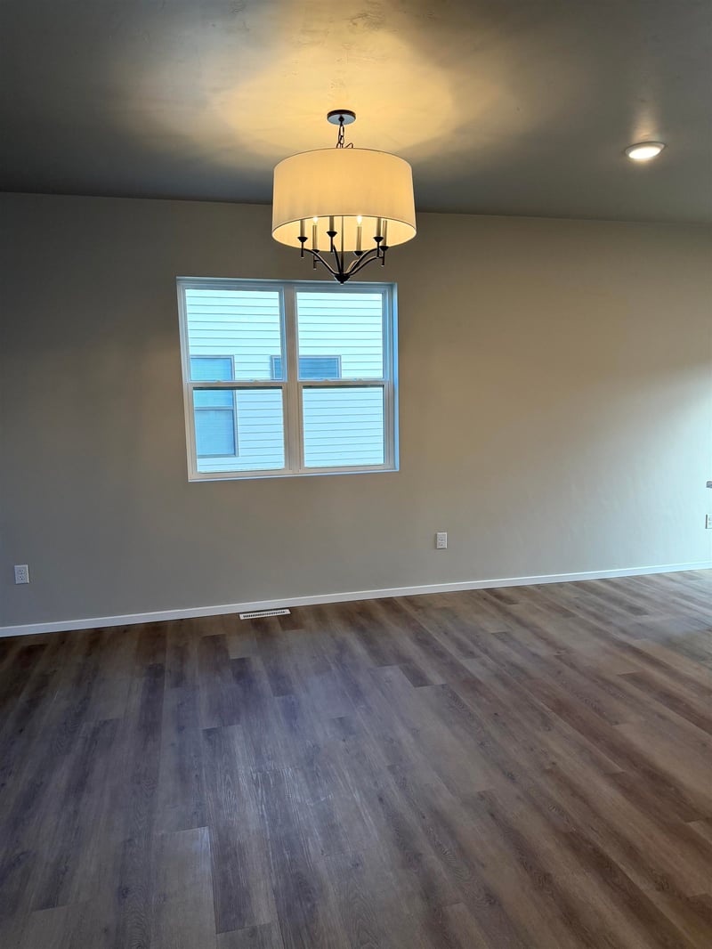 N9330 Gemstone Ct, Appleton, WI 54915