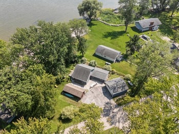 1938 Cottage Rd, Little Suamico, WI 54141