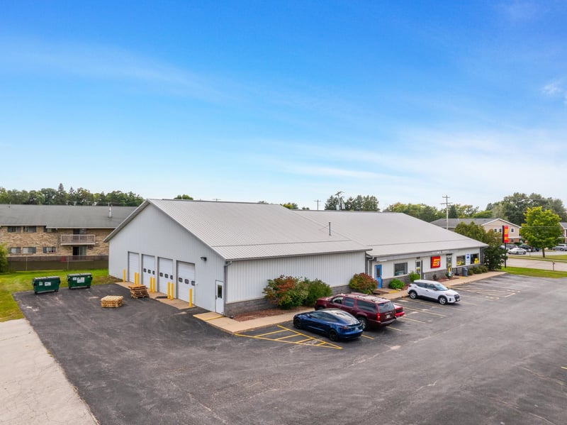 821 Lime Kiln Rd, Green Bay, WI 54302-3807