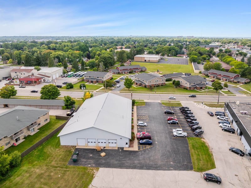 821 Lime Kiln Rd, Green Bay, WI 54302-3807