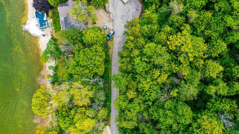 5361 Edgewater Beach Rd, Green Bay, WI 54311