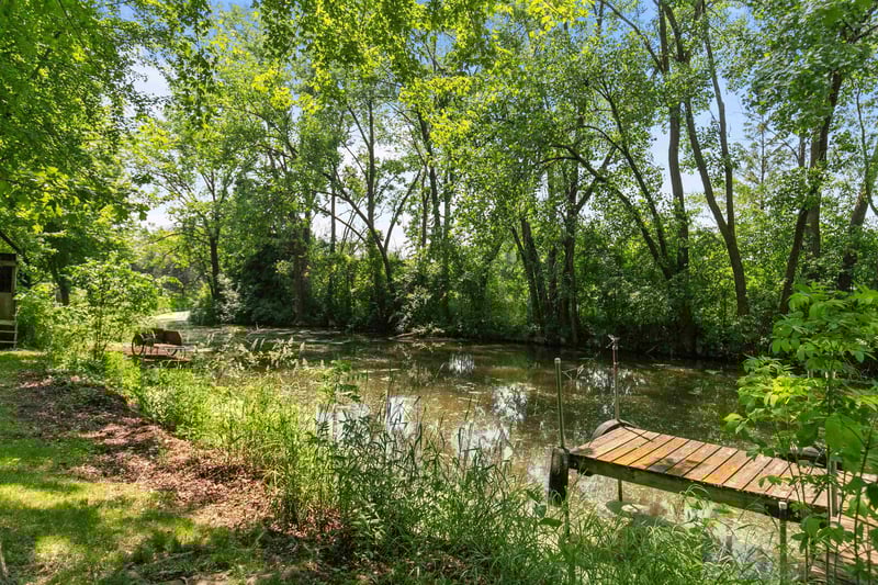 Black Wolf Point Ln, Oshkosh, WI 54902