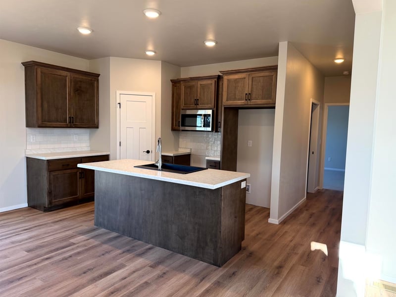 N9315 Gemstone Ct, Appleton, WI 54915