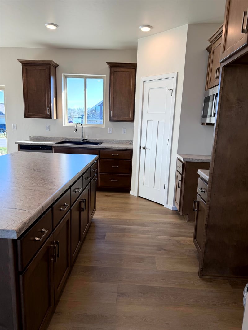 N9316 Gemstone Ct, Appleton, WI 54915