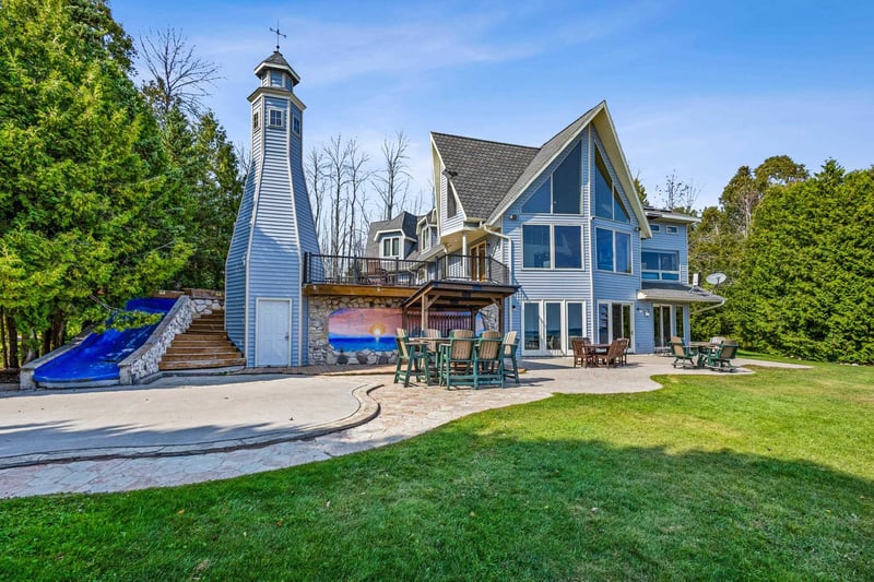 E7379 Washington Rd, Algoma, WI 54201