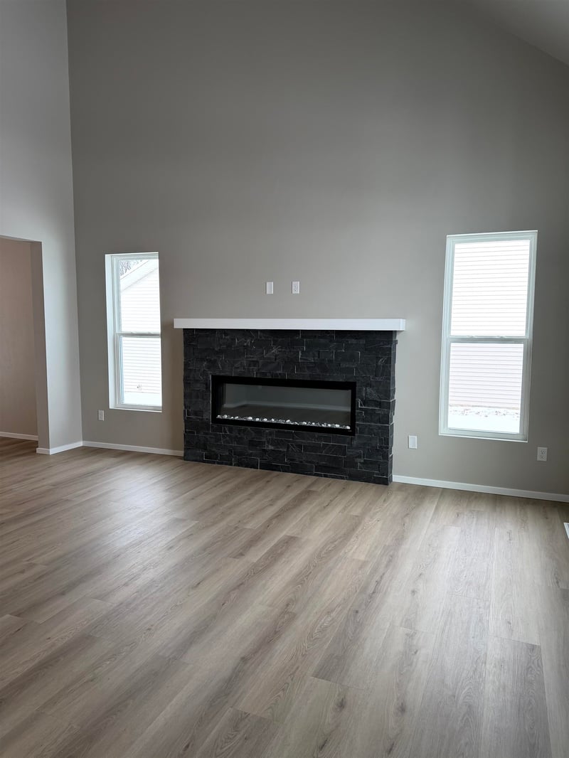 N9359 Gemstone Ct, Appleton, WI 54915