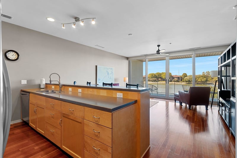 101 Cherry St #204, Green Bay, WI 54301