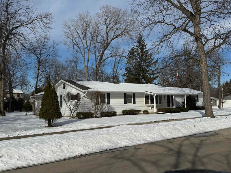 2503 Harmon St, Appleton, WI 54915-2504