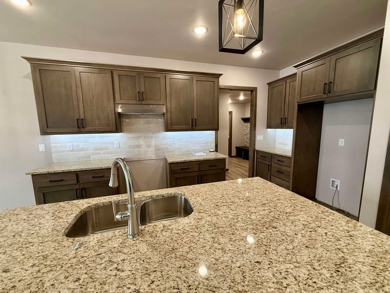 3811 Cooper Ct, Green Bay, WI 54313-2406