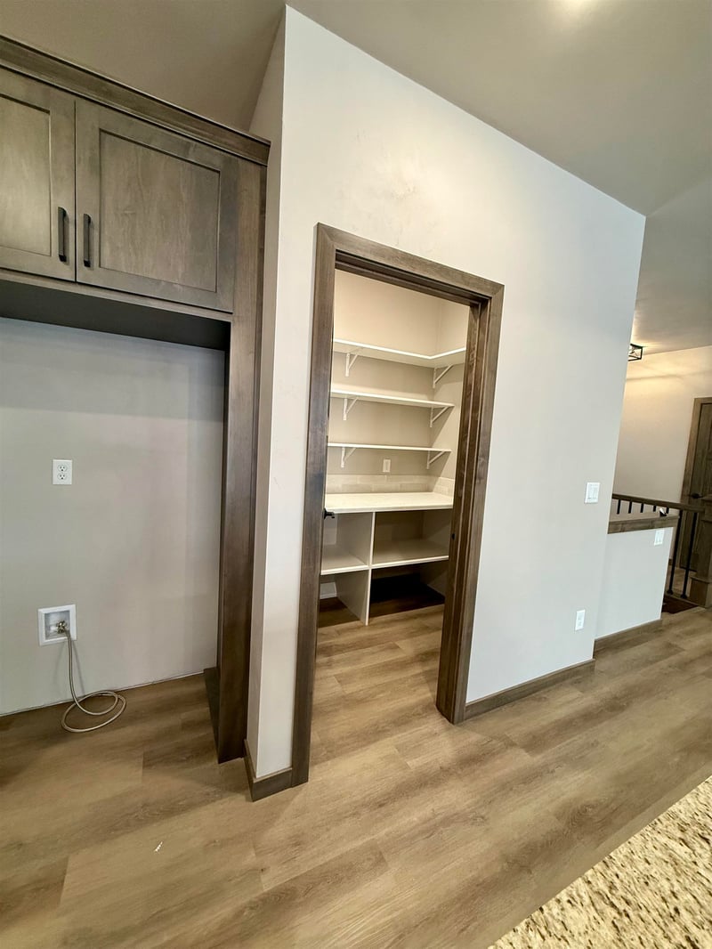 3811 Cooper Ct, Green Bay, WI 54313-2406