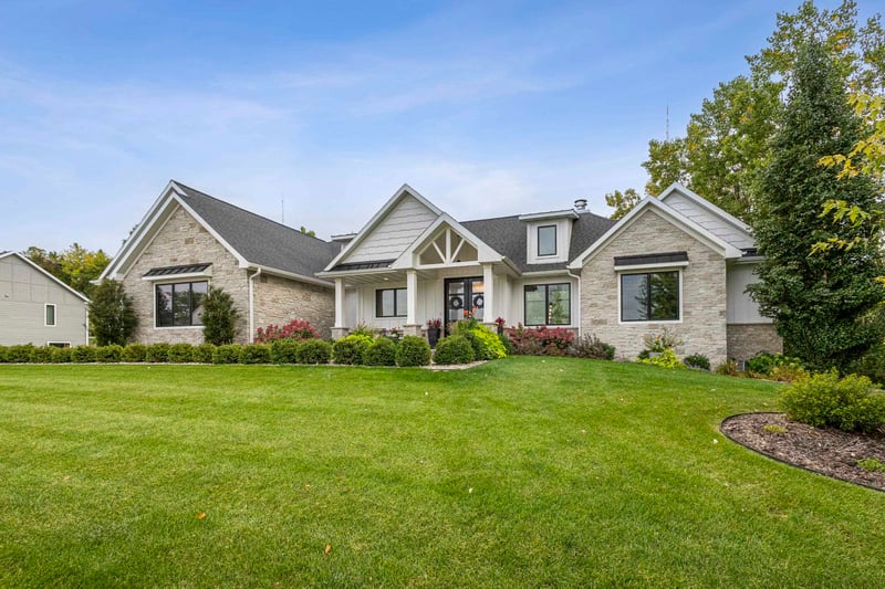 1634 Trinity Ridge Cir, De Pere, WI 54115